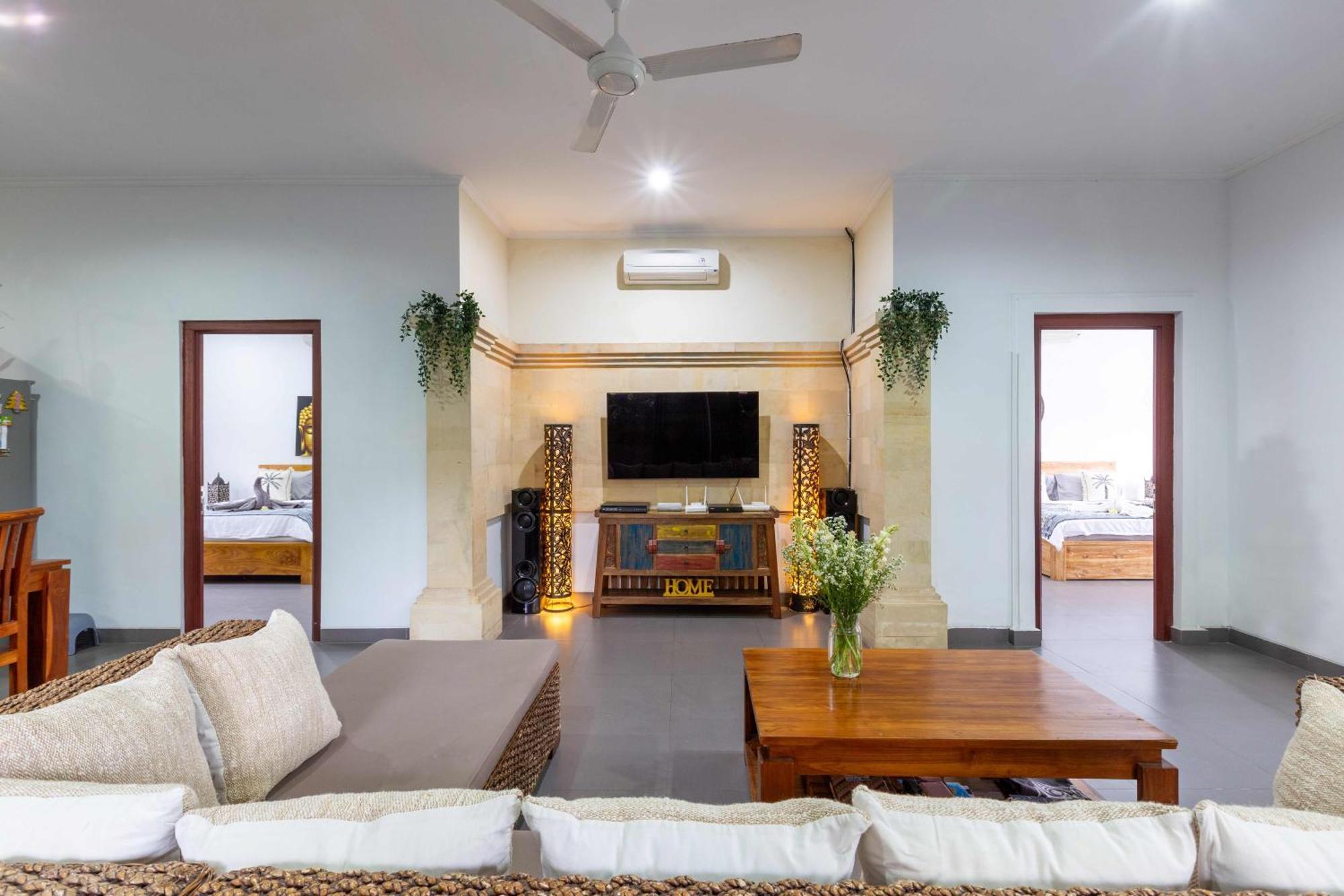 Rosa - Spacious Oasis With Private Pool, Close To & Dining Villa *