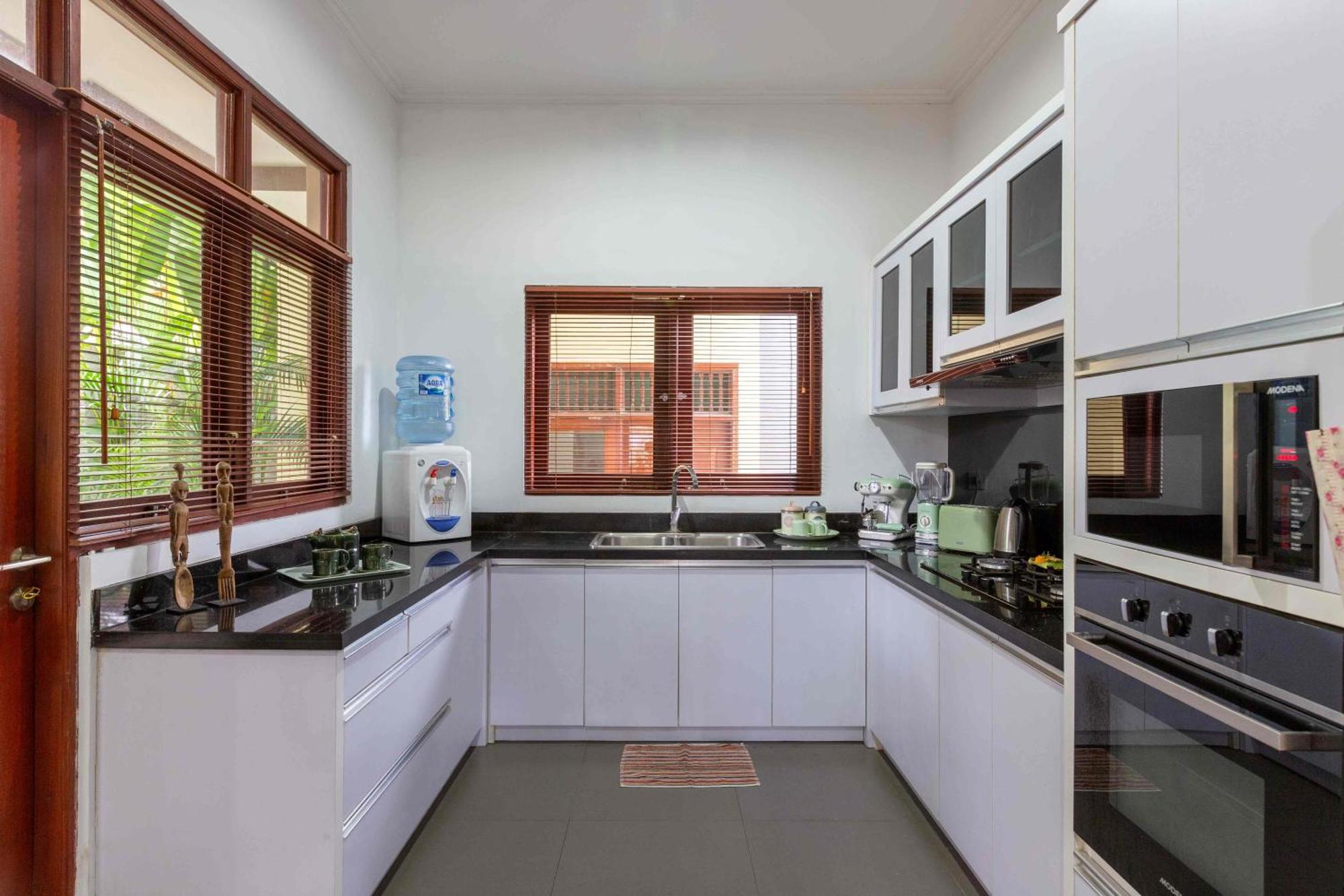 Rosa - Spacious Oasis With Private Pool, Close To & Dining Villa *